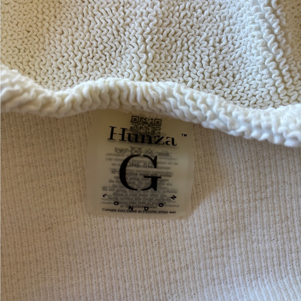 Hunza G Cream Textured One-Size Swim Top
